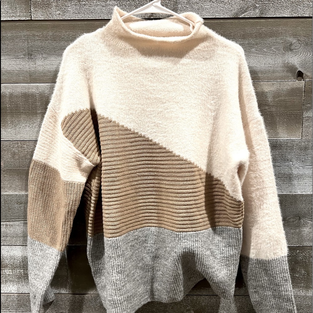 89th Madison sweater Large